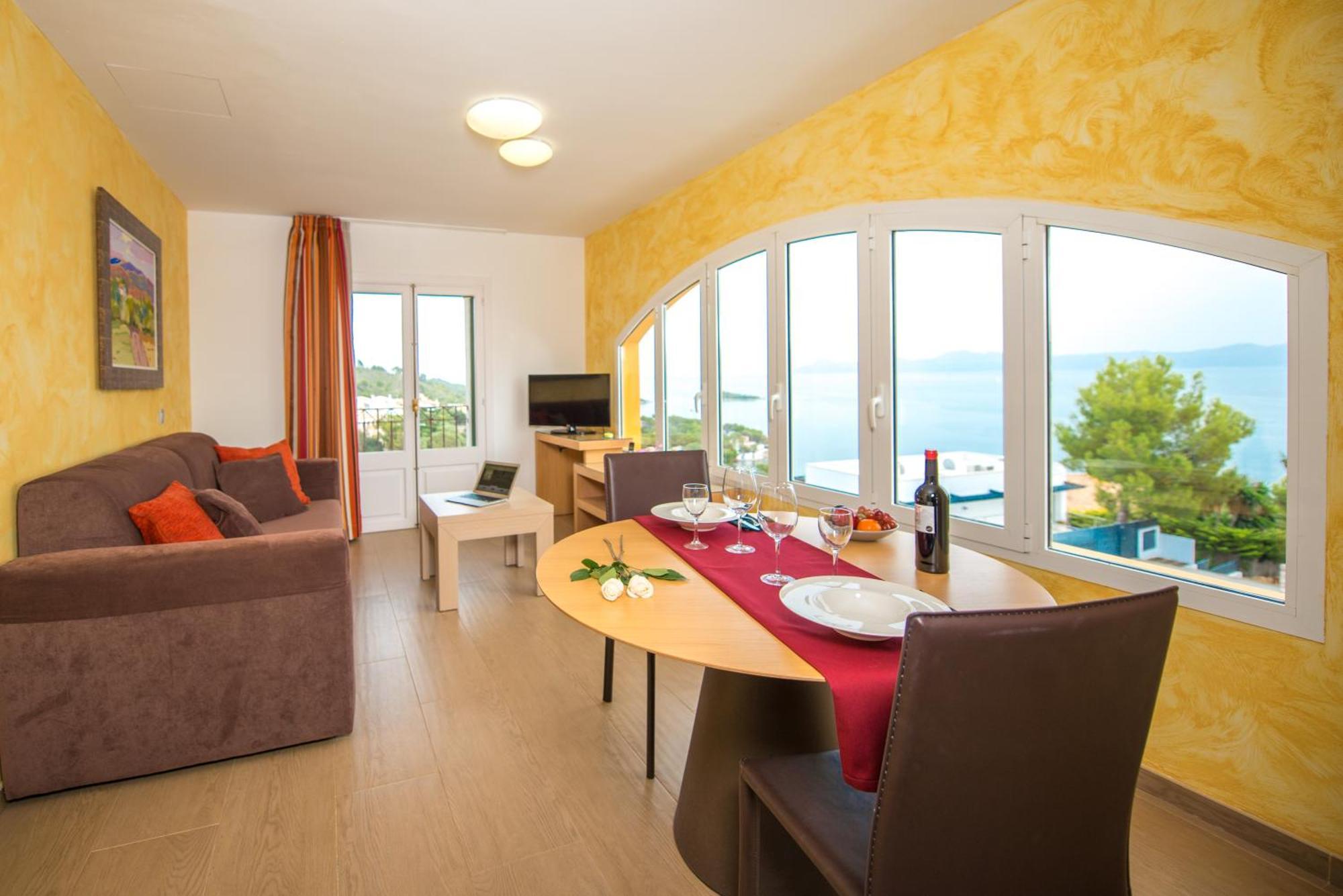 Two-Bedroom Apartment,1598399260:JPEG