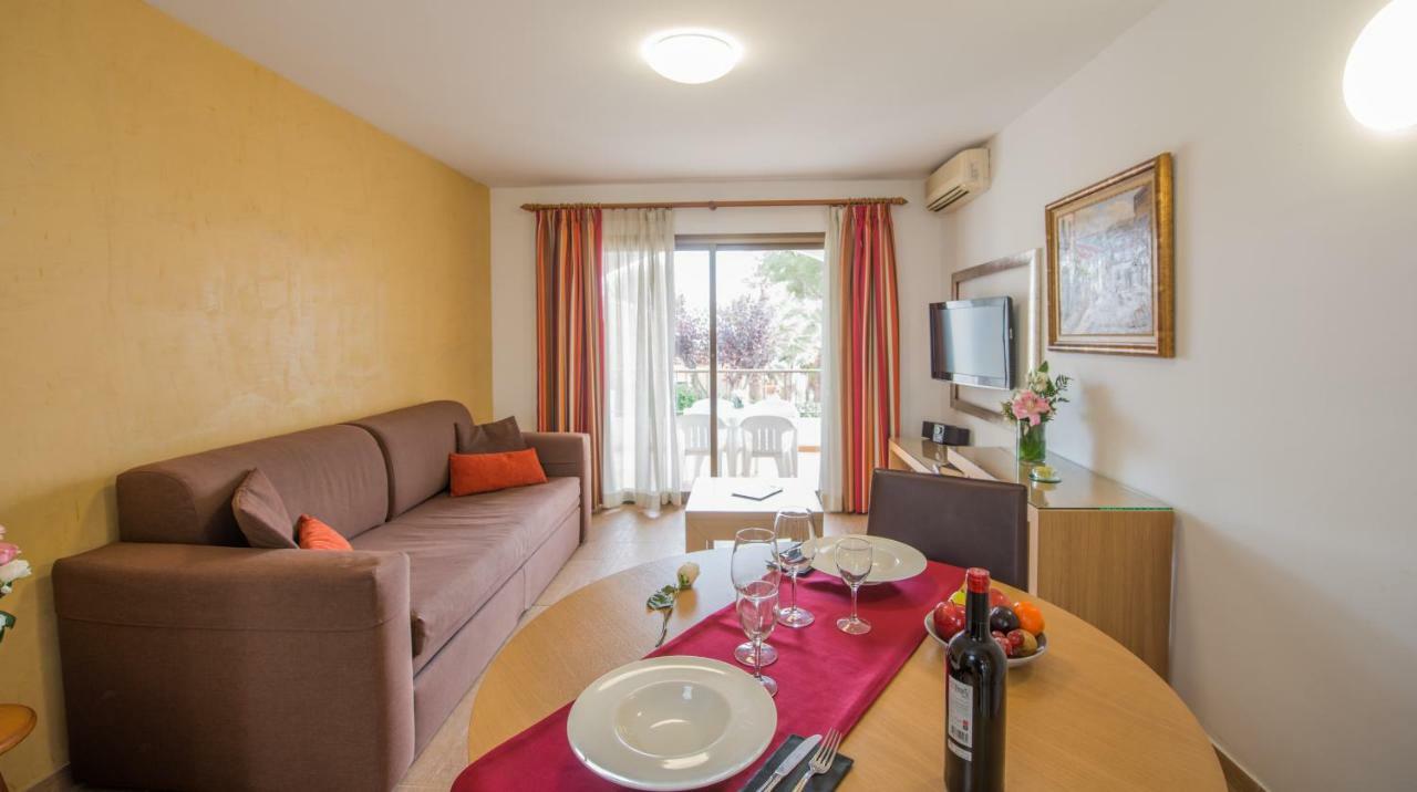 Apartament z 2 sypialniami (2 osoby dorosłe + 3 dzieci)